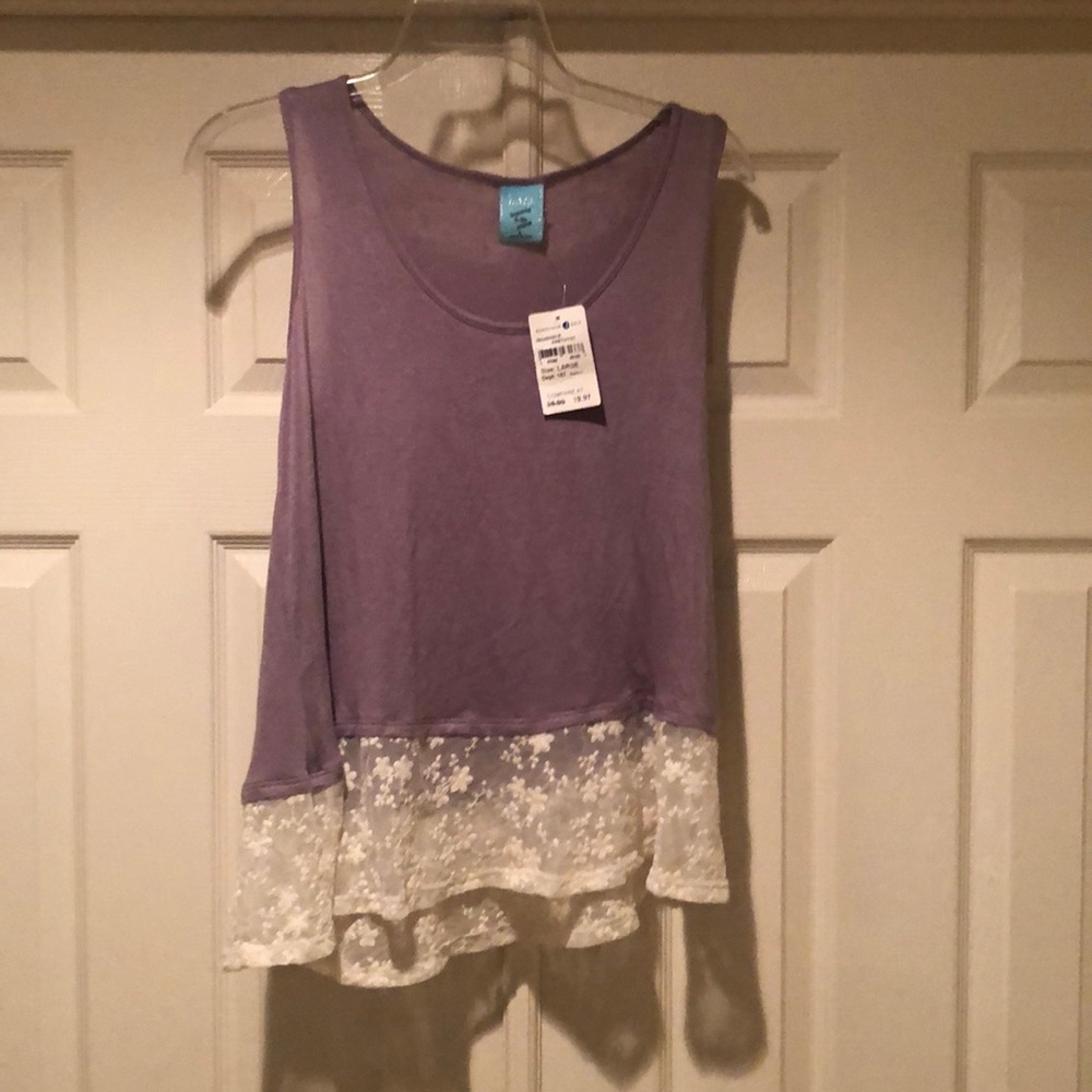 NWT h.I.p. Top. Size large. Color is amethyst.